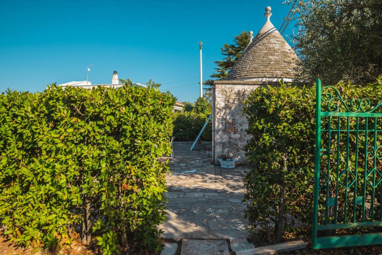 Trullo Olive Tree Villa Locorotondo Exterior photo